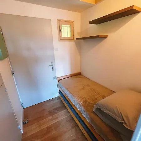 Vue A Apartment *